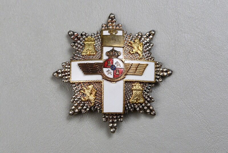 SPANISH MILITARY CROSS OF AERONAUTICAL MERIT SPANISH MILITARY CROSS OF AERONAUTICAL MERIT
