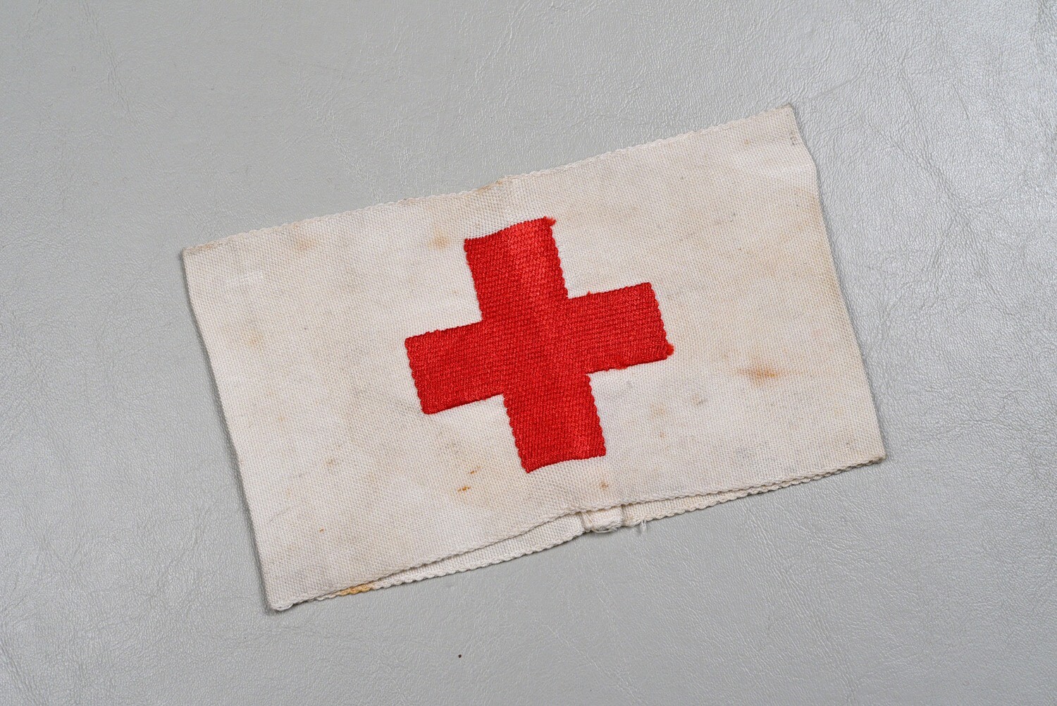 WWII GERMAN COMBAT MEDIC&#39;S RED CROSS ARMBAND