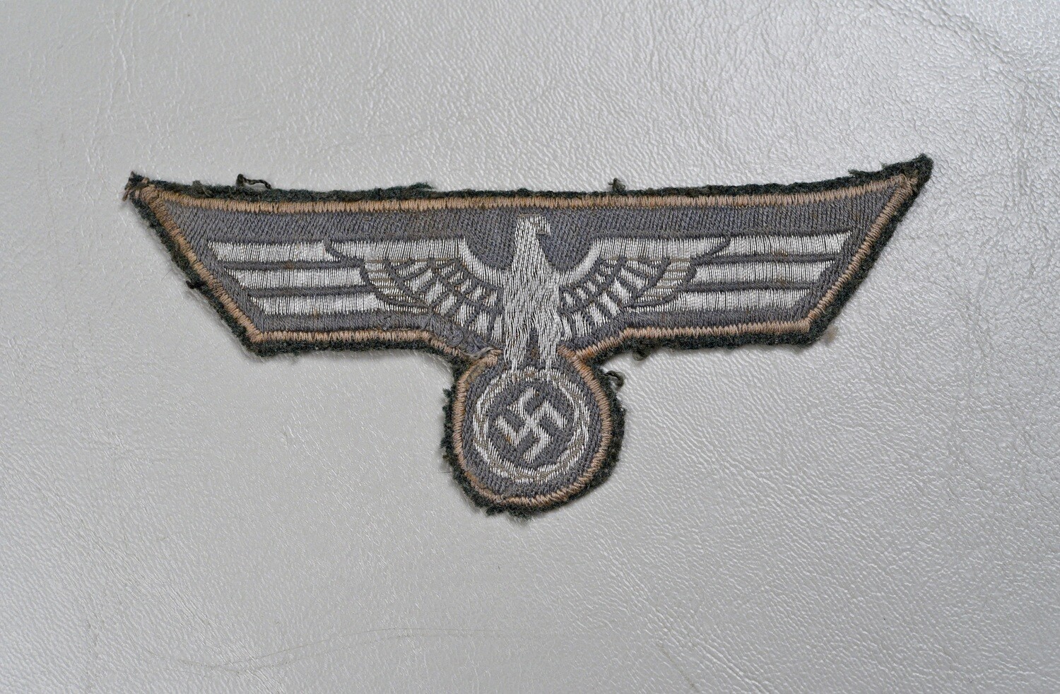 WWII GERMAN ARMY WAFFENROCK BREAST EAGLE