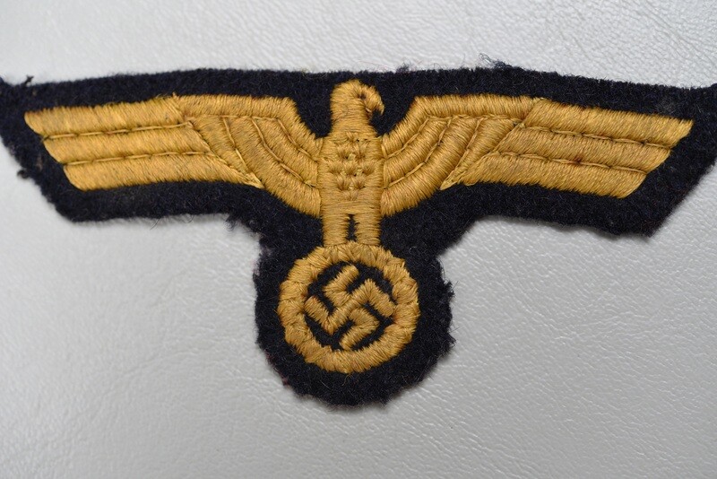 WWII GERMAN KRIEGSMARINE ENLISTED BREAST EAGLE - EMBROIDERED GOLD ON BLUE