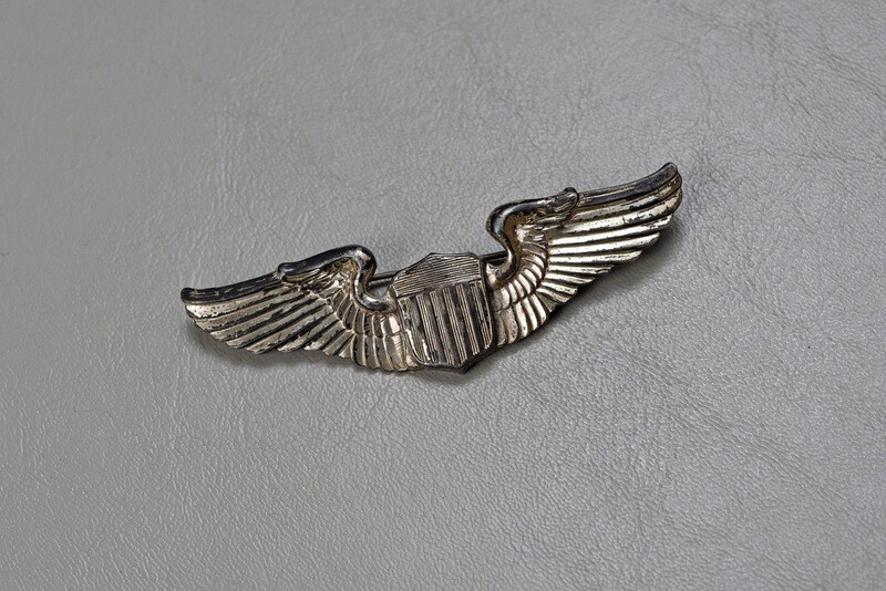 WWII U.S. ARMY AIR CORPS PILOT&#39;S WING BY AMCRAFT - PIN BACK &amp; STERLING