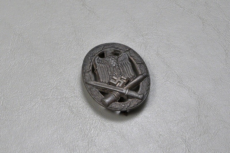 WWII GERMAN GENERAL ASSAULT BADGE