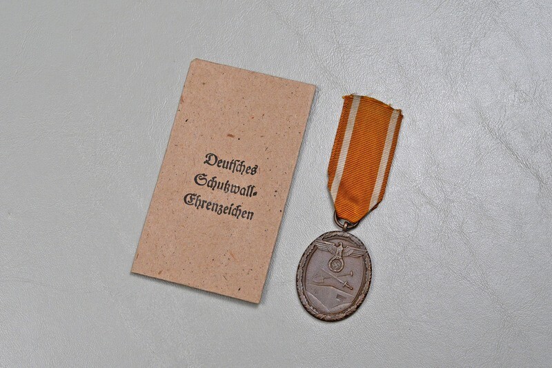WWII GERMAN WEST WALL MEDAL IN ENVELOPE BY CARL POELLATH, STROBENHAUSEN