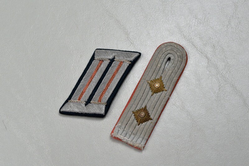 WWII GERMAN PANZER HAUPTMANN SHOULDER BOARD &amp; COLLAR TAB