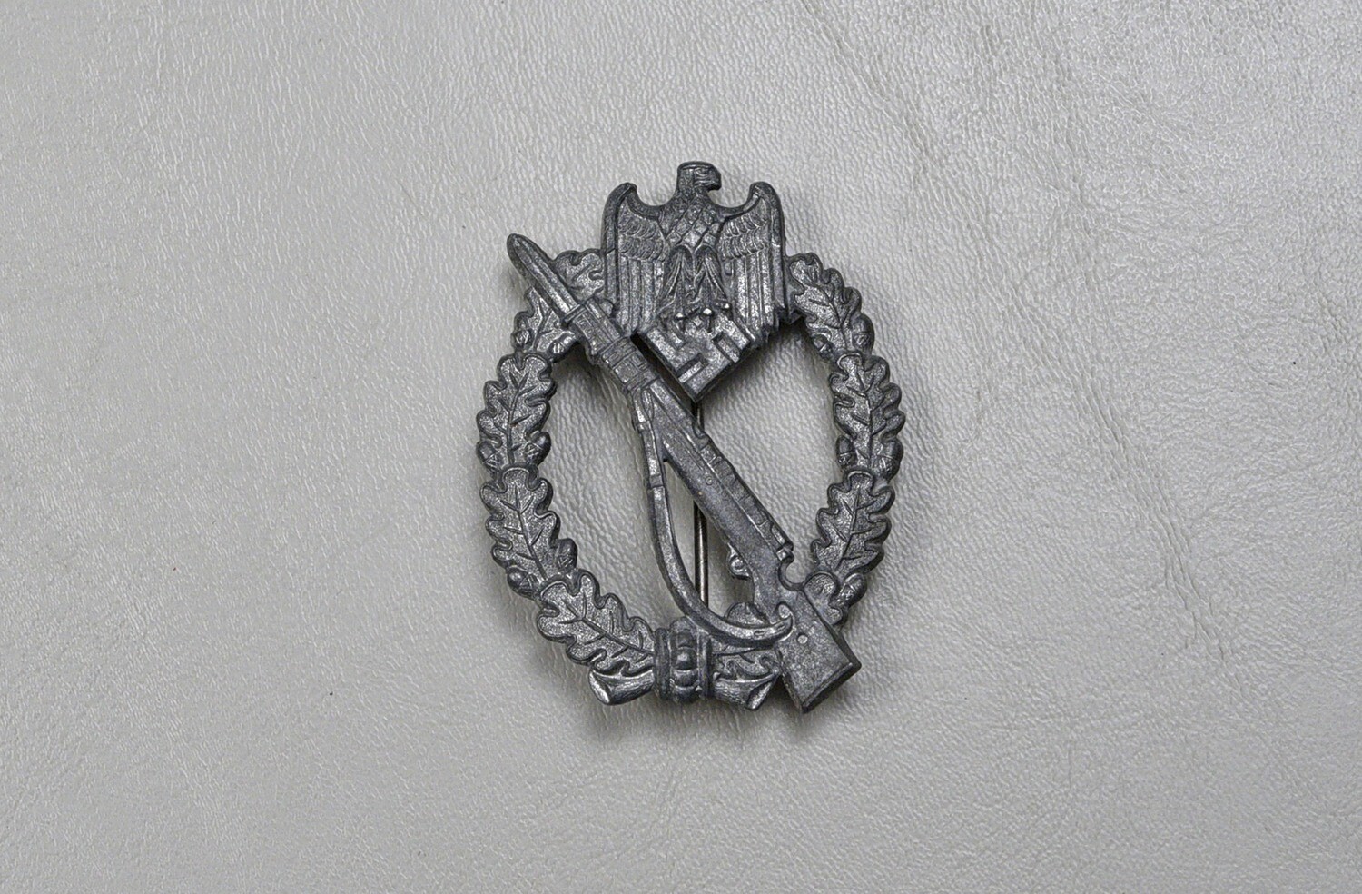 WWII GERMAN INFANTRY ASSAULT BADGE IN SILVER
