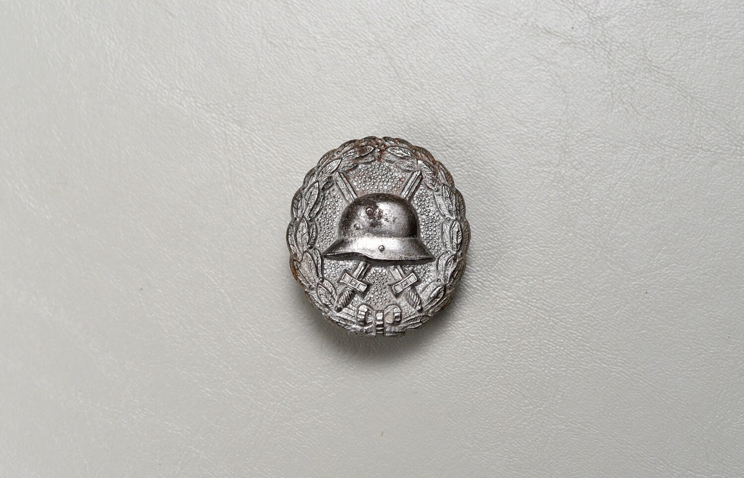 WWI GERMAN MODEL 1918 SILVER WOUND BADGE