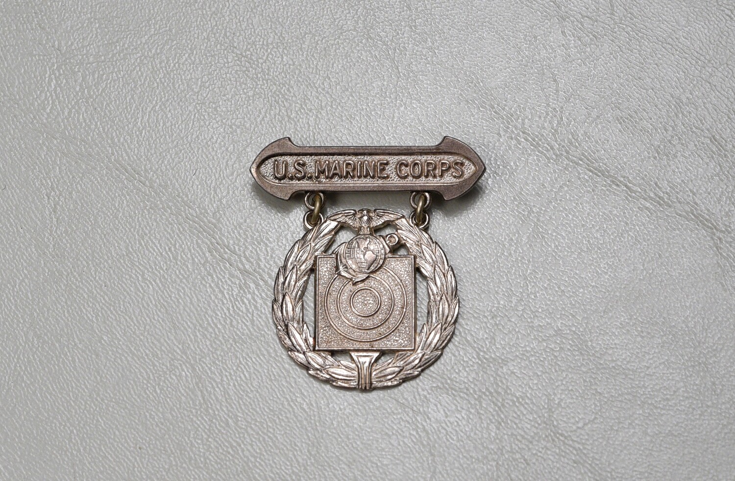 WWII U.S. MARINE CORPS MARKSMAN BADGE w/EGA - STERLING