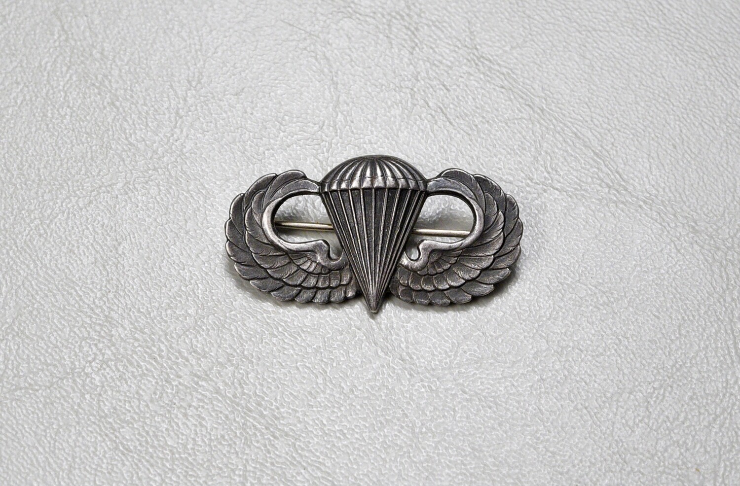 WWII U.S. PARATROOPER JUMP WING - SOLID BACK, ENGRAVED &quot;MM&quot;