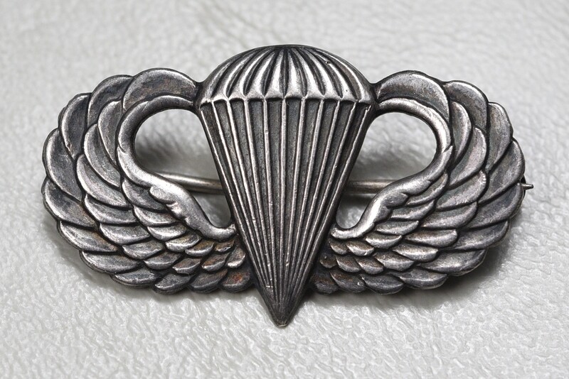 WWII U.S. PARATROOPER JUMP WING - SOLID STERLING, PIN BACK