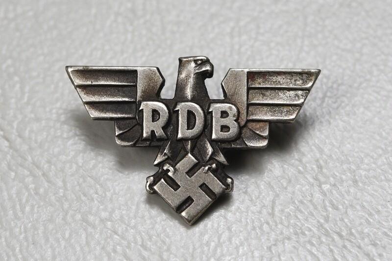 WWII GERMAN CIVIL SERVANTS LEAGUE MEMBERSHIP BADGE - MARKED
