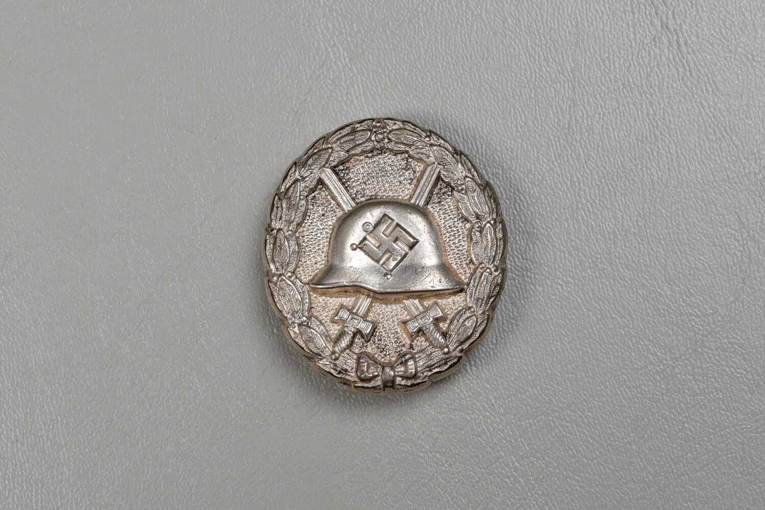 WWII GERMAN 1936 WOUND BADGE IN SILVER