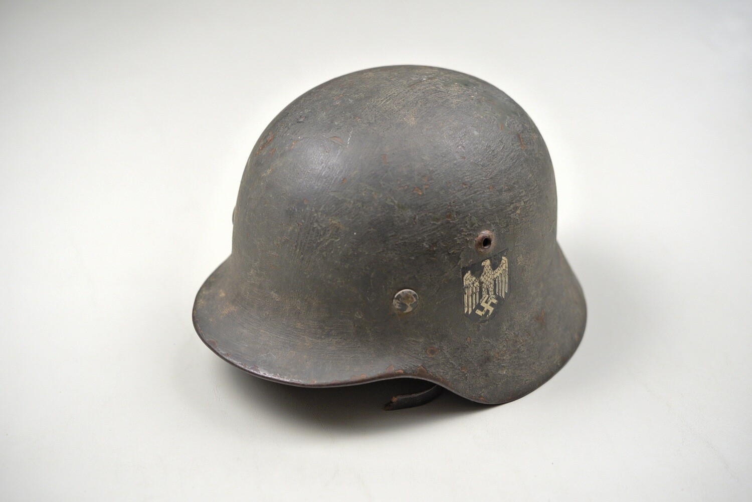 WWII GERMAN ARMY M1935 SINGLE DECAL HELMET - COMPLETE &amp; EXCELLENT