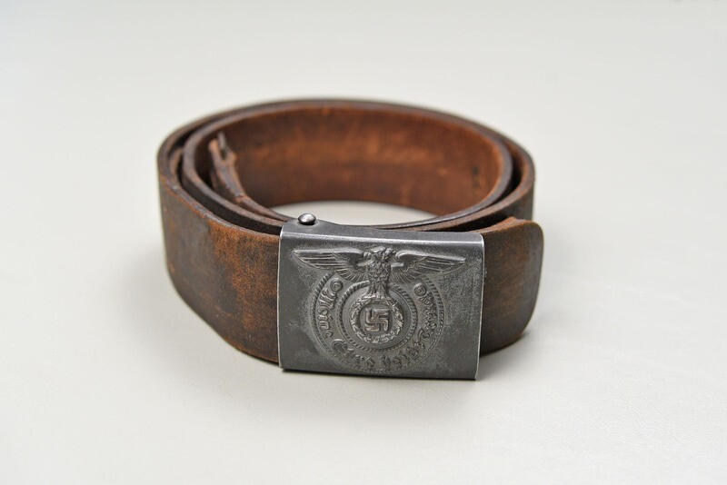 WWII GERMAN SS ENLISTED BELT & BUCKLE – MAKER MARKED & DATED 1941