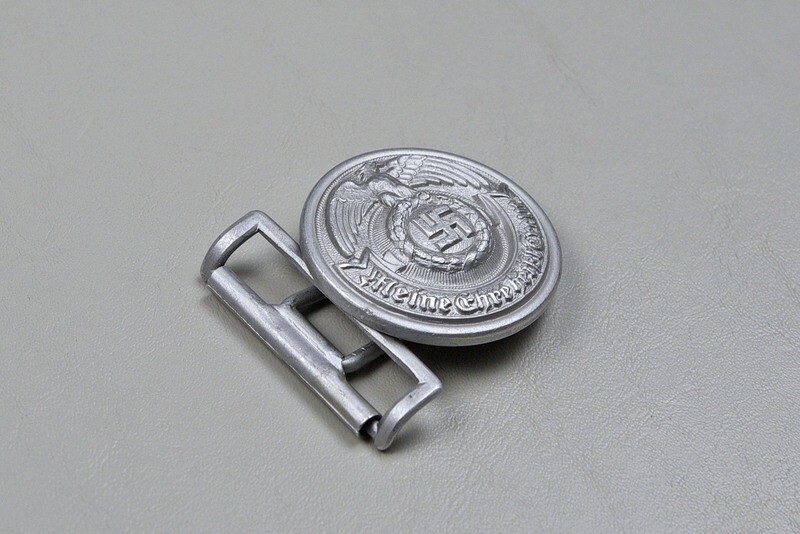 WWII GERMAN SS OFFICER’S BELT BUCKLE 36/38 BY OVERHOFF & CIE LÜDENSCHEID