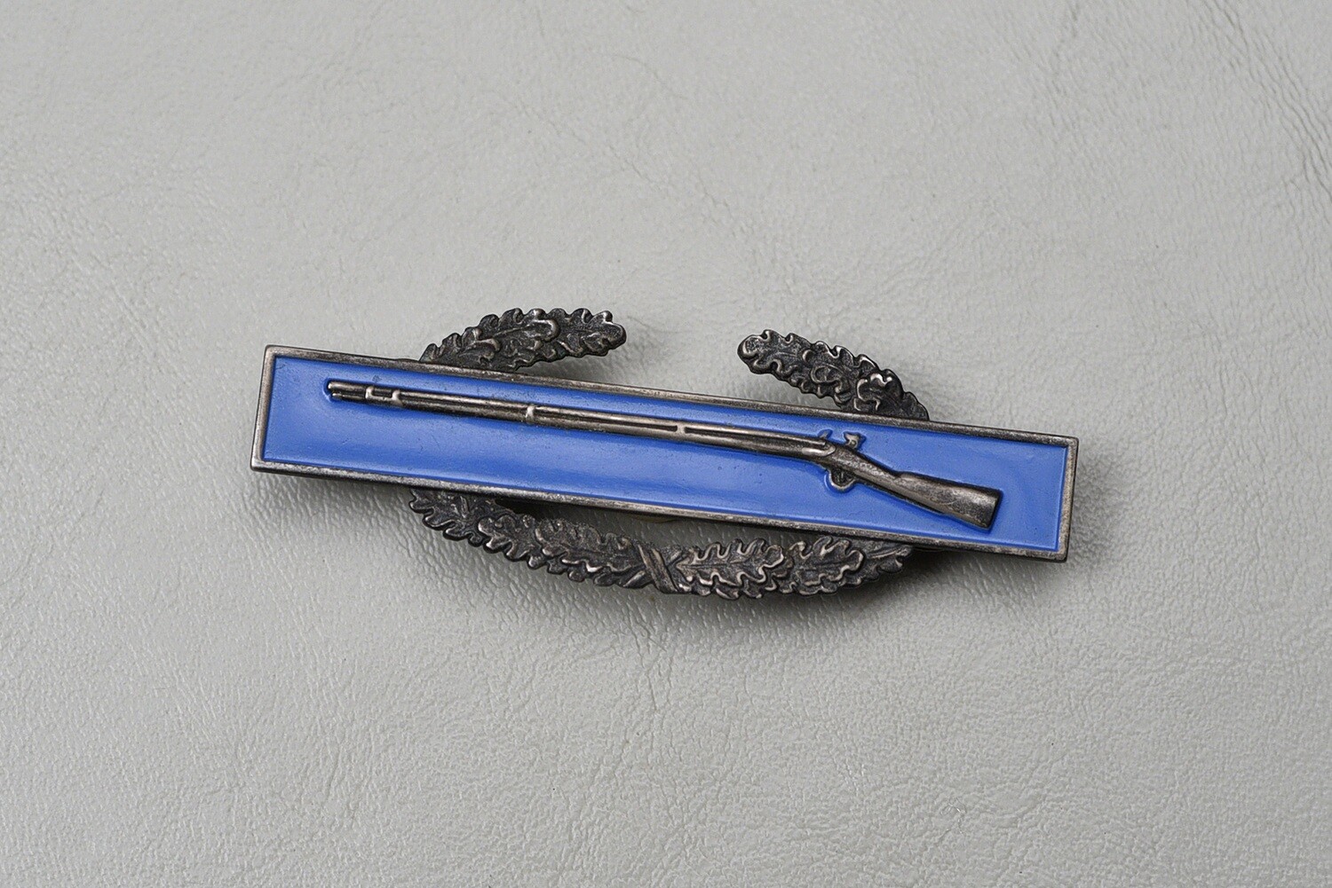 KOREAN WAR/VIETNAM WAR COMBAT INFANTRY BADGE - FIRST AWARD
