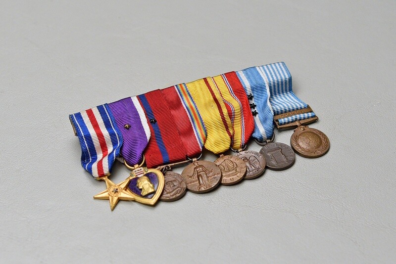 KOREAN WAR SILVER STAR/PURPLE HEART 8-PLACE MINIATURE MEDAL BAR