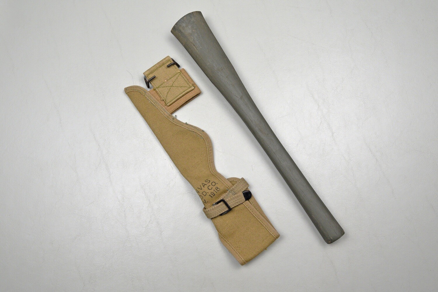 WWI U.S. PICKMATTOX CARRIER w/HANDLE DATED 1918 - MINT