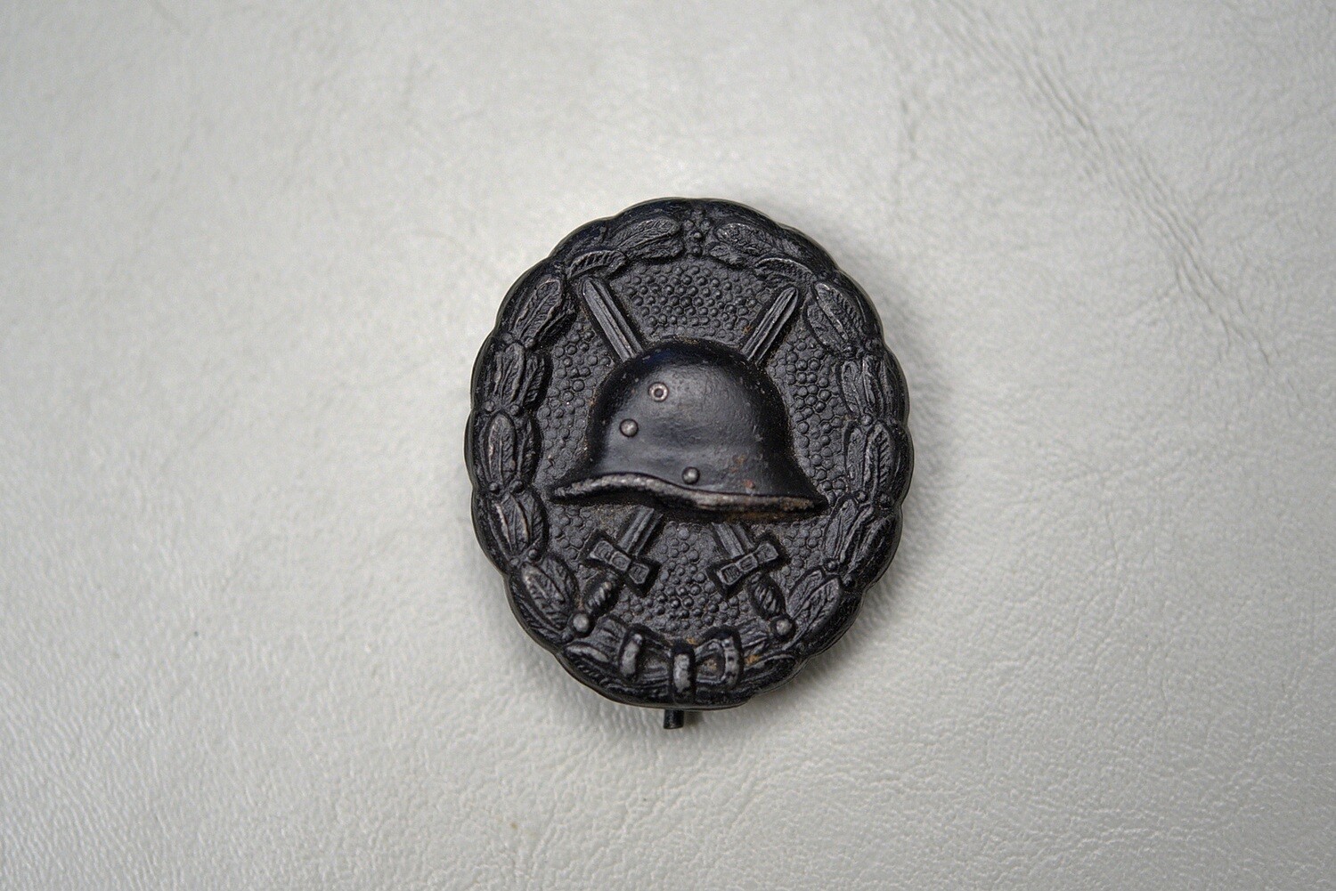 WWI GERMAN MODEL 1918 BLACK WOUND BADGE