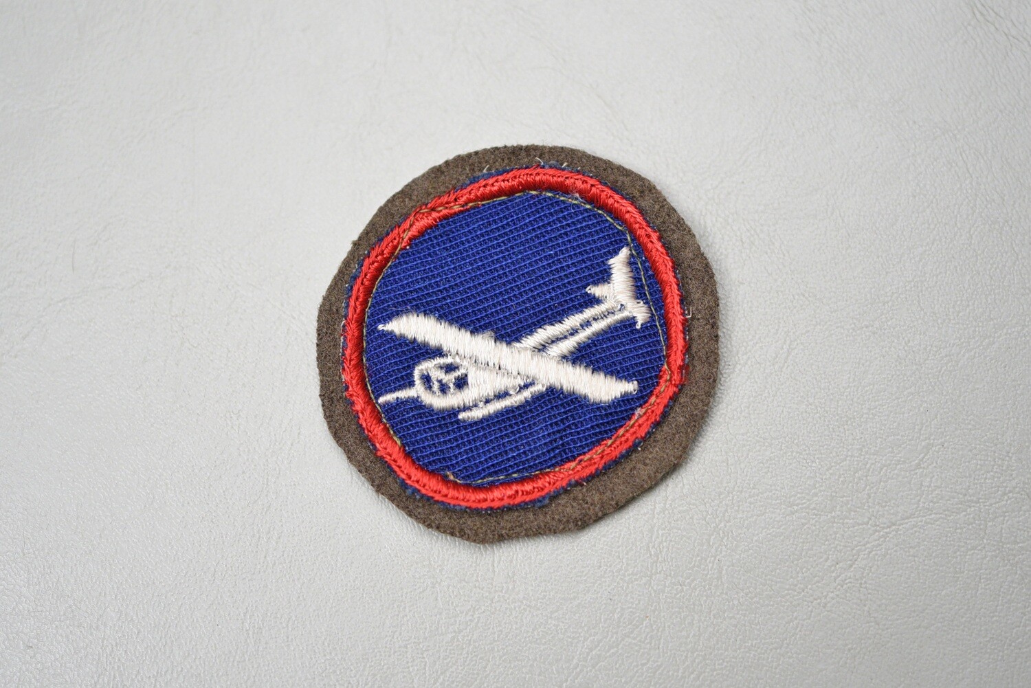 WWII U.S. GLIDER INFANTRY REGIMENT ENLISTED OVER SEAS CAP PATCH - ON OD BACKING