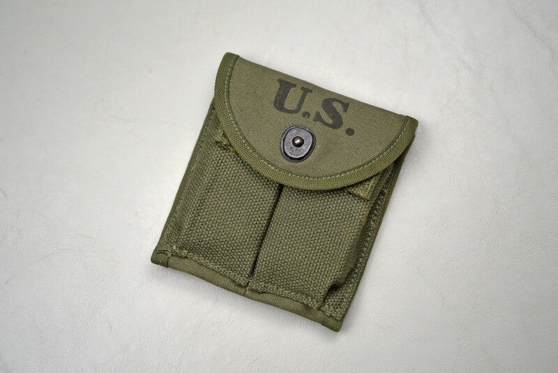 WWII U.S. M1 CARBINE CLIP POUCH w/2 MAGAZINES - DATED "43" & NEAR MINT