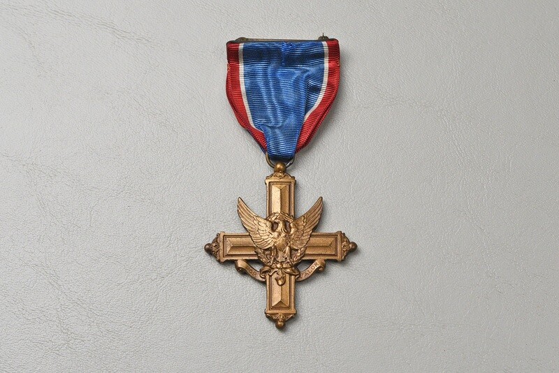 WWI U.S. DISTINGUISHED SERVICE CROSS w/WRAP BROACH - NUMBERED