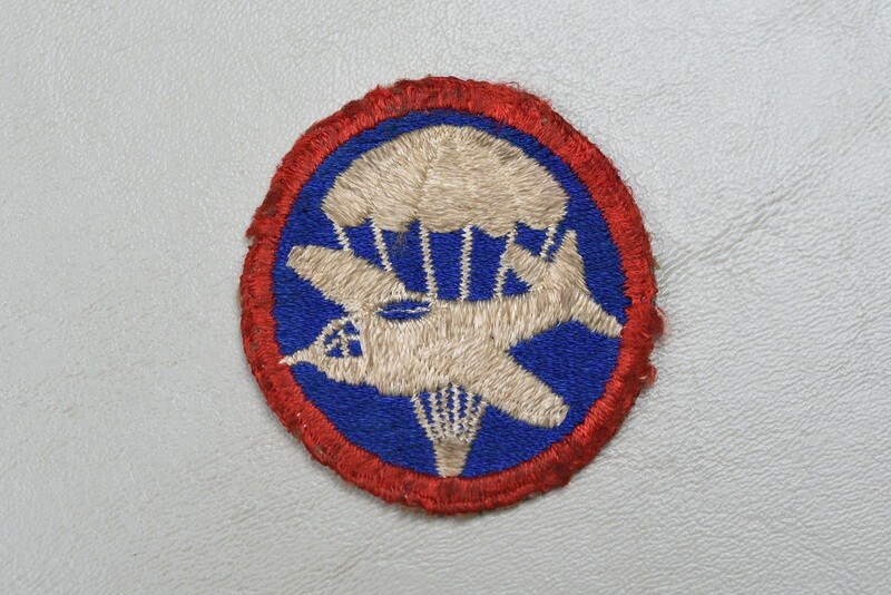 WWII U.S. PARA/GLIDER CAP BADGE - "FAT GLIDER"