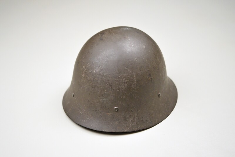 WWII SWEDISH COMBAT HELMET w/LINER & CHINSTRAP WWII SWEDISH COMBAT HELMET w/LINER & CHINSTRAP