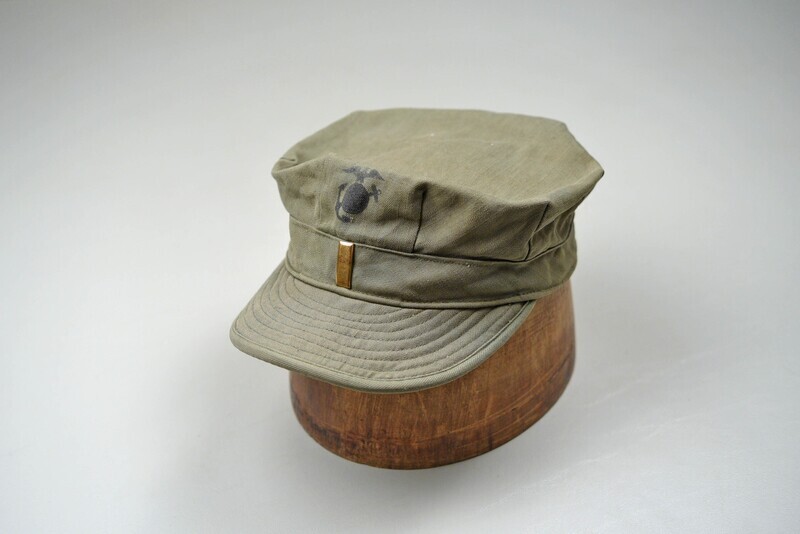 WWII U.S. MARINE CORPS OFFICER’S P44 UTILITY CAP WWII U.S. MARINE CORPS OFFICER’S P44 UTILITY CAP
