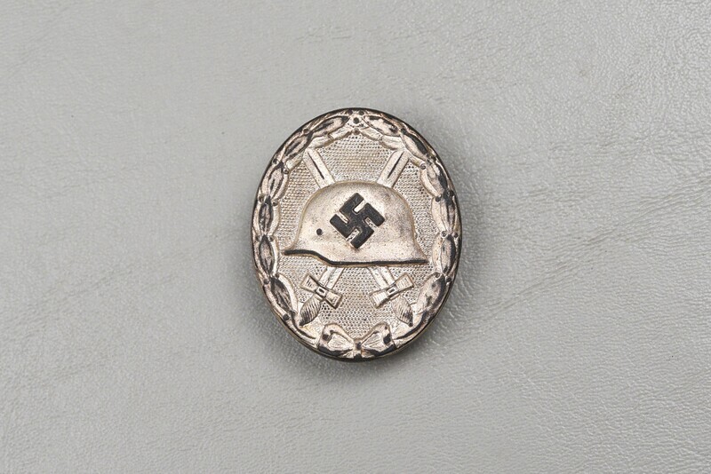 WWII GERMAN 1939 SILVER WOUND BADGE - MARKED "107"