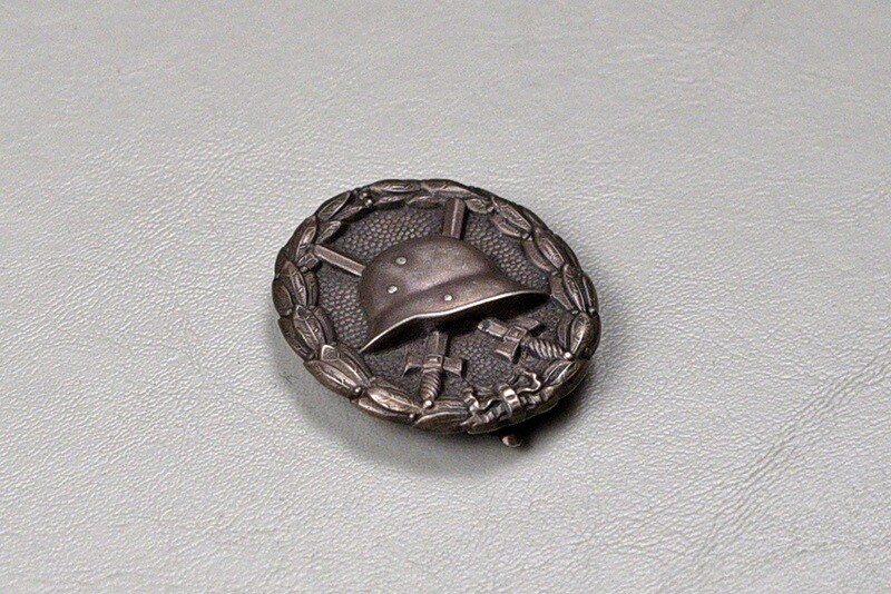 WWI GERMAN 1918 DELUXE SILVER WOUND BADGE w/WIDE PIN MARKED "800"