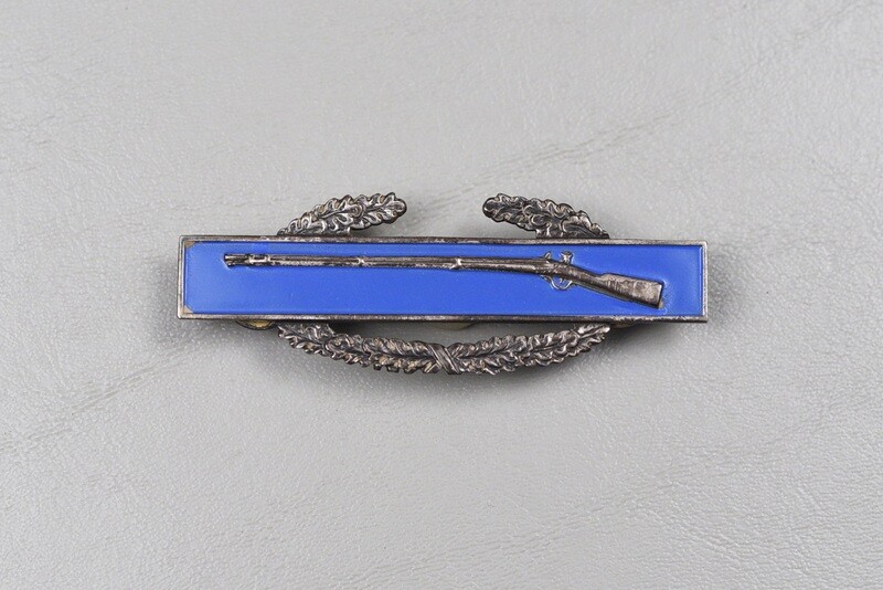 WWII U.S. COMBAT INFANTRY BADGE - STERLING w/ STERLING CLUTCHES