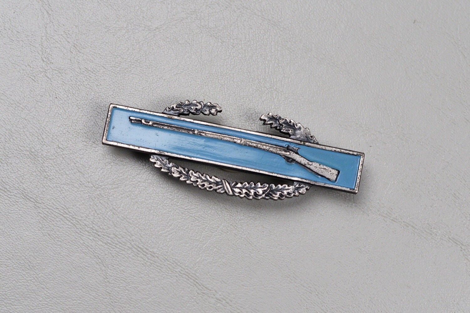 WWII U.S. COMBAT INFANTRY BADGE - THEATER MADE