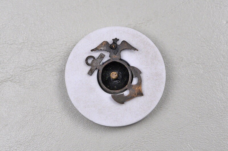 WWII U.S. MARINE CORPS M1937 OFFICER'S EGA LAPEL INSIGNIA BY MEYER, N.Y.