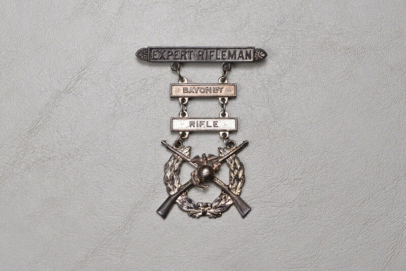 WWII U.S. MARINE CORPS EXPERT RIFLEMAN BADGE w/TWO BARS - STERLING