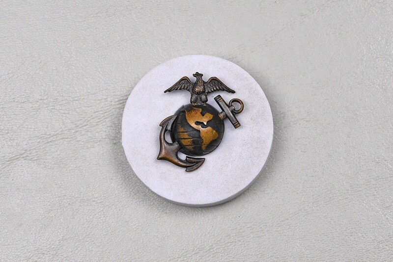 WWII U.S. MARINE CORPS M1937 OFFICER'S EGA LAPEL INSIGNIA BY MEYER, N.Y. WWII U.S. MARINE CORPS M1937 OFFICER'S EGA LAPEL INSIGNIA BY MEYER, N.Y.