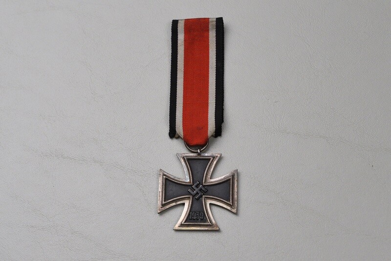 WWII GERMAN 1939 IRON CROSS 2nd CLASS BY ERNST MÜLLER