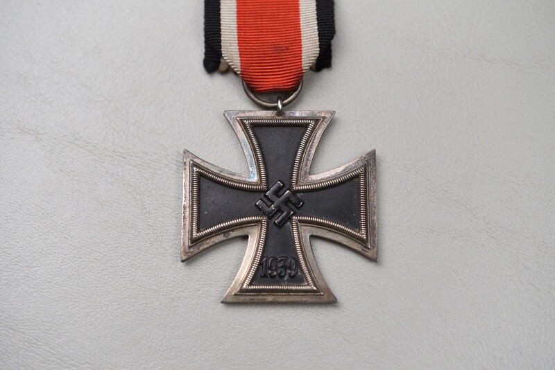 WWII GERMAN 1939 IRON CROSS 2nd CLASS BY ERNST MÜLLER