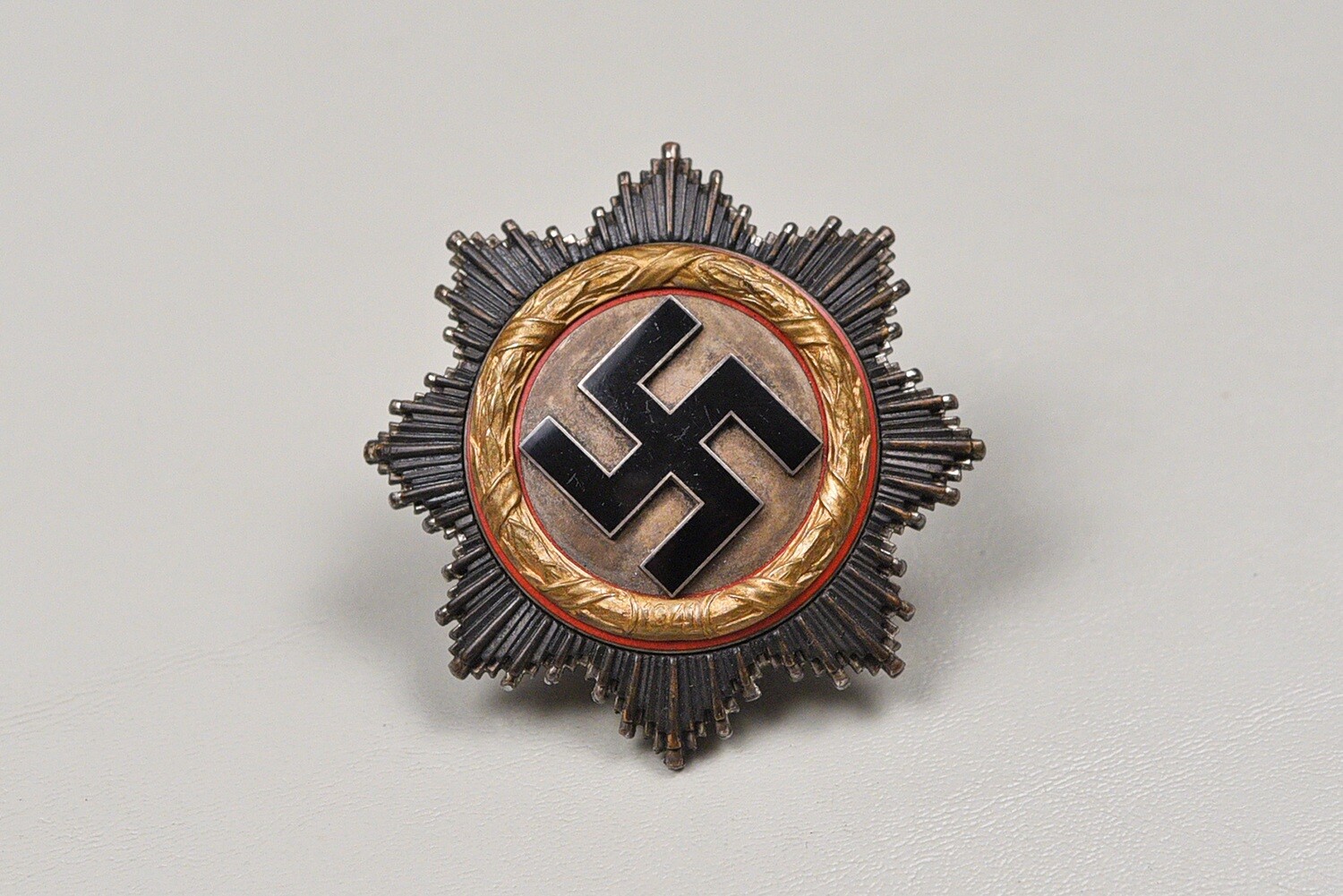 WWII GERMAN CROSS IN GOLD BY C.F. ZIMMERMANN