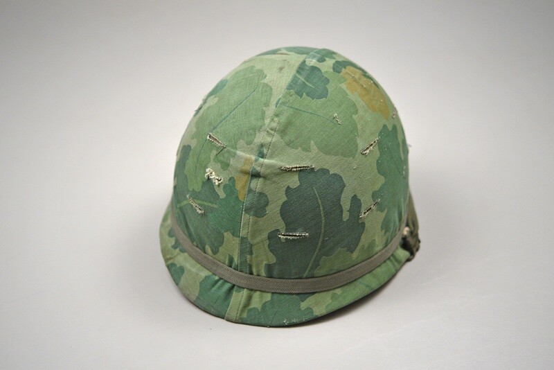 VIETNAM WAR U.S. M1 HELMET w/MITCHELL CAMOUFLAGED LINER AND BAND – COMPLETE VIETNAM WAR U.S. M1 HELMET w/MITCHELL CAMOUFLAGED LINER AND BAND – COMPLETE