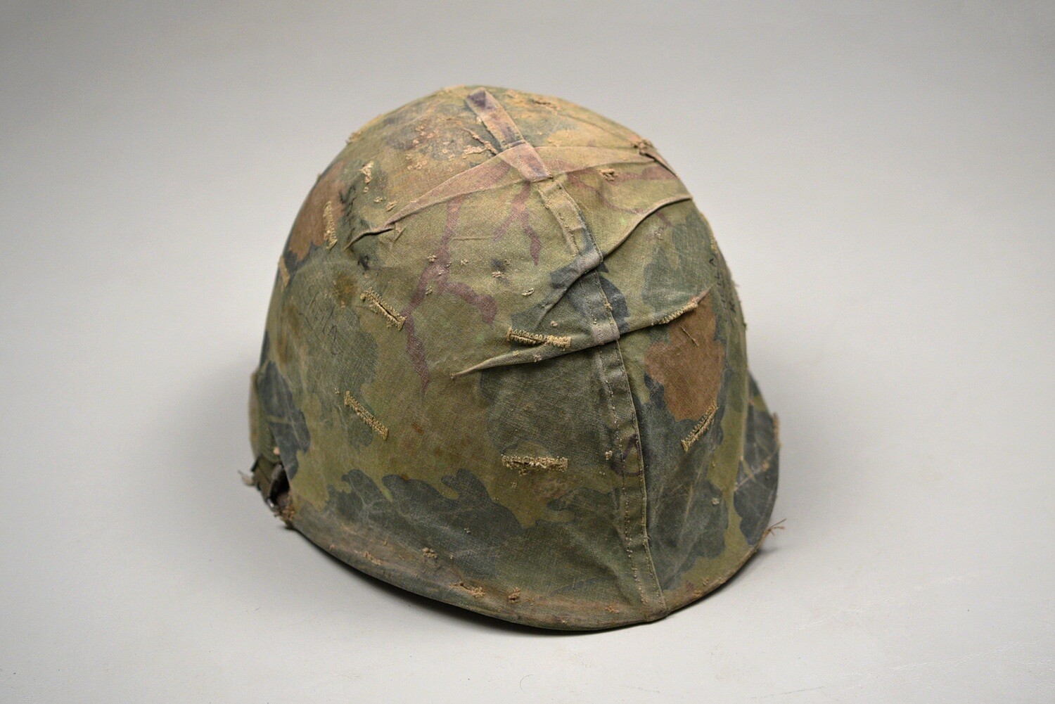 VIETNAM WAR M1 STEEL HELMET w/MITCHELL CAMOUFLAGED COVER &amp; GRAFITTI