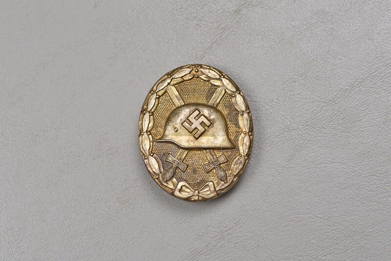 WWII GERMAN 1939 WOUND BADGE IN GOLD - w/WIDE PIN, MARKED "30