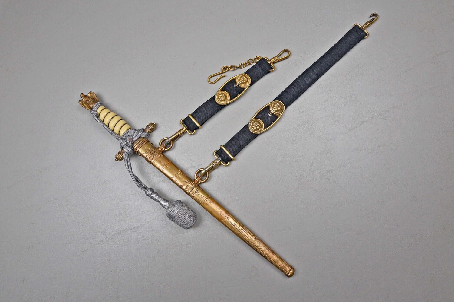 WWII GERMAN KRIEGSMARINE OFFICER DAGGER BY EICKHORN w/HANGERS &amp; KNOT