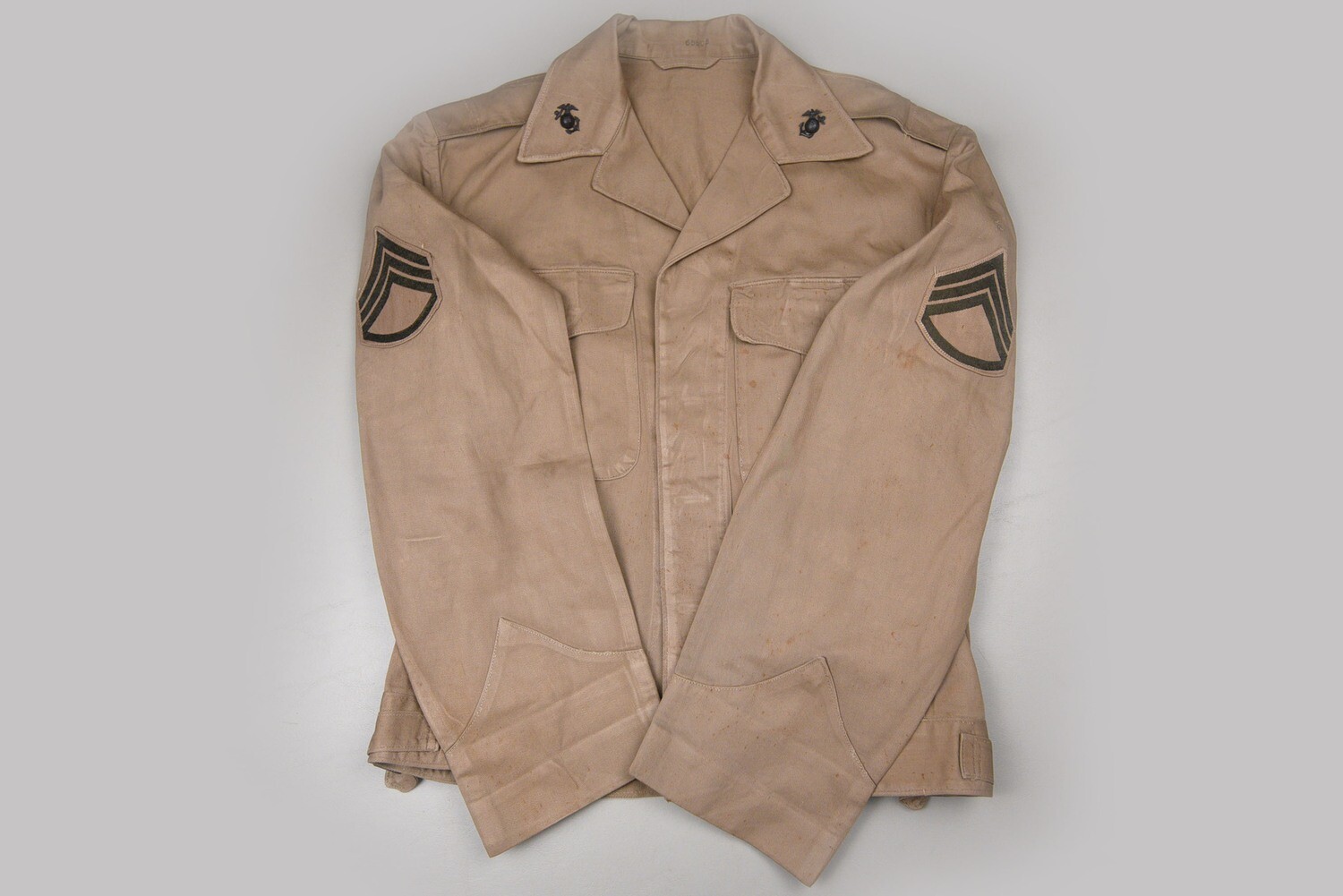 WWII U.S. MARINE CORPS STAFF SERGEANT&#39;S VANDERGRIFT JACKET - KHAKI