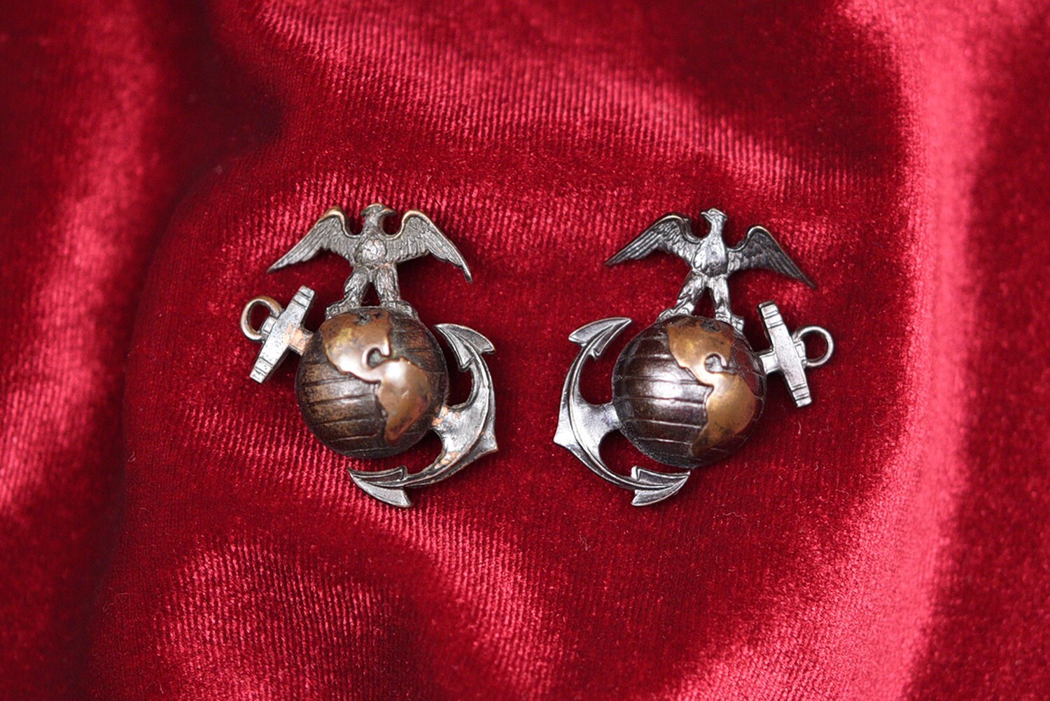 WWII U.S. MARINE CORPS OFFICER&#39;S M1937 EGA INSIGNIA - BY H&amp;H