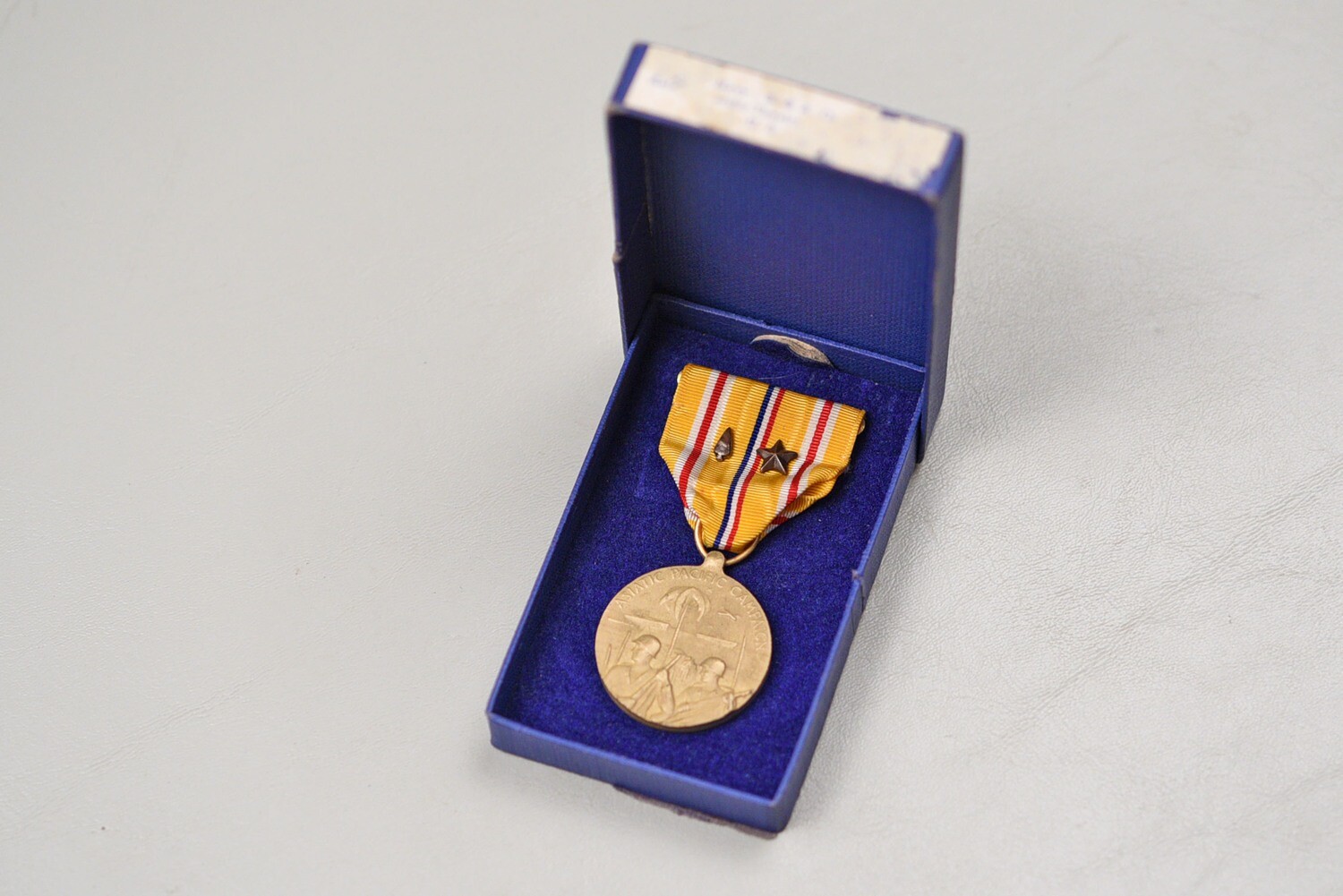 WWII U.S. ASIA PACIFIC SERVICE MEDAL w/ARROWHEAD DEVICE
