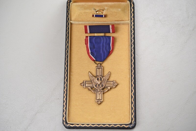 WWII U.S. DISTINGUISHED SERVICE CROSS - CASED