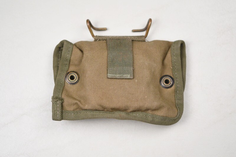 WWII U.S. MARINE CORPS LENSATIC COMPASS w/CARRIER