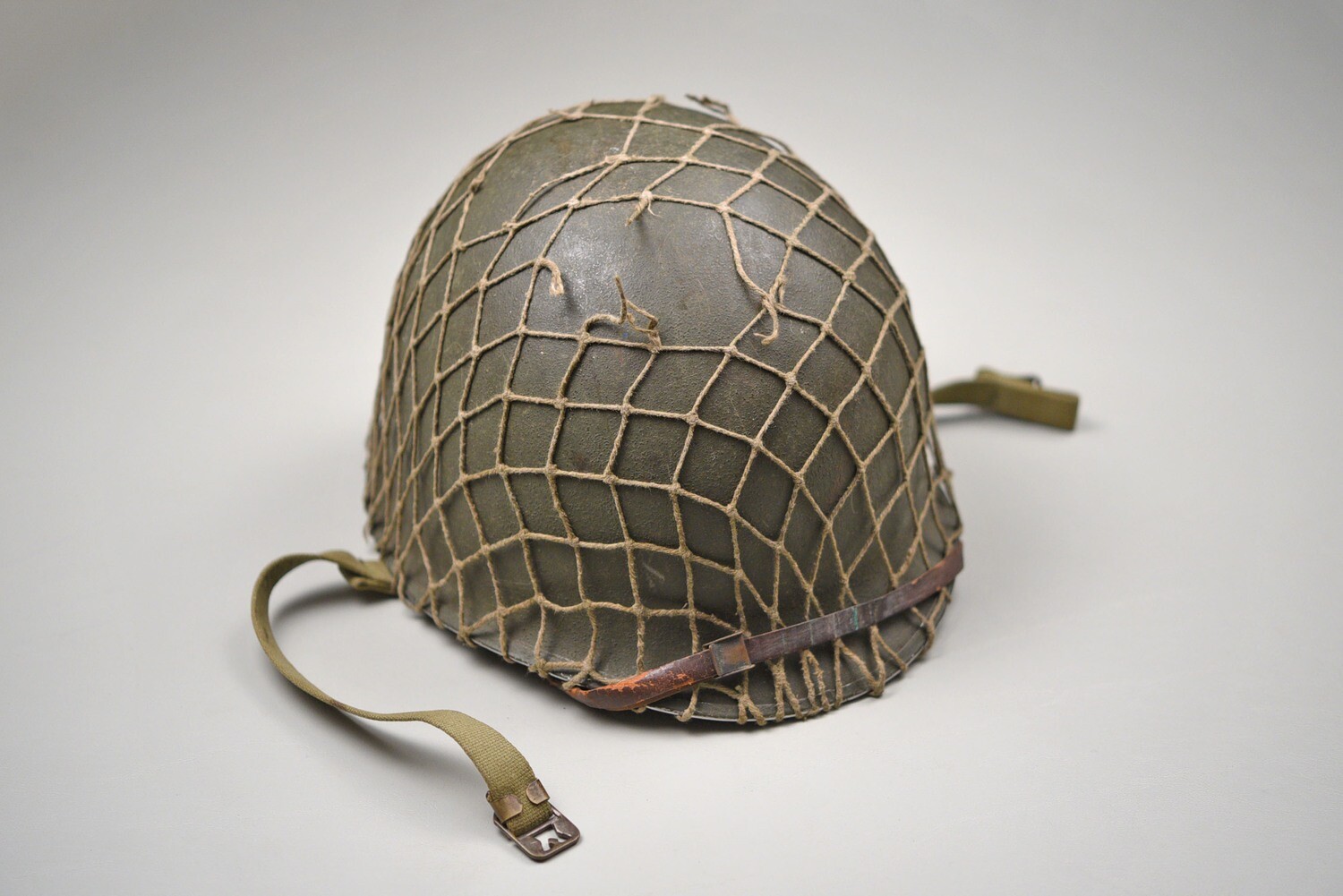 WWII U.S. M1 STEEL HELMET w/OD INVASION NET