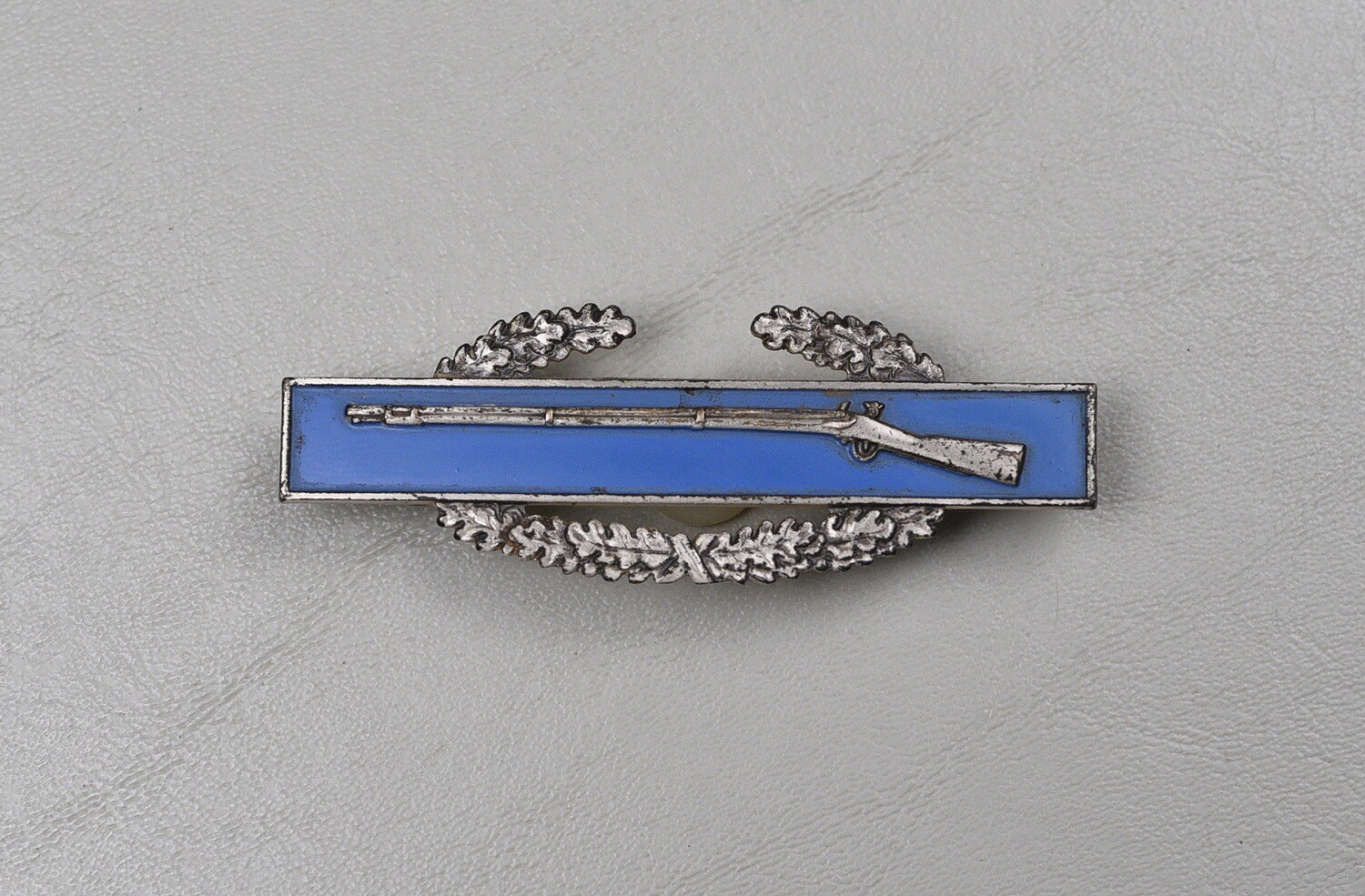 VIETNAM WAR COMBAT INFANTRY BADGE BY VOLUPTE