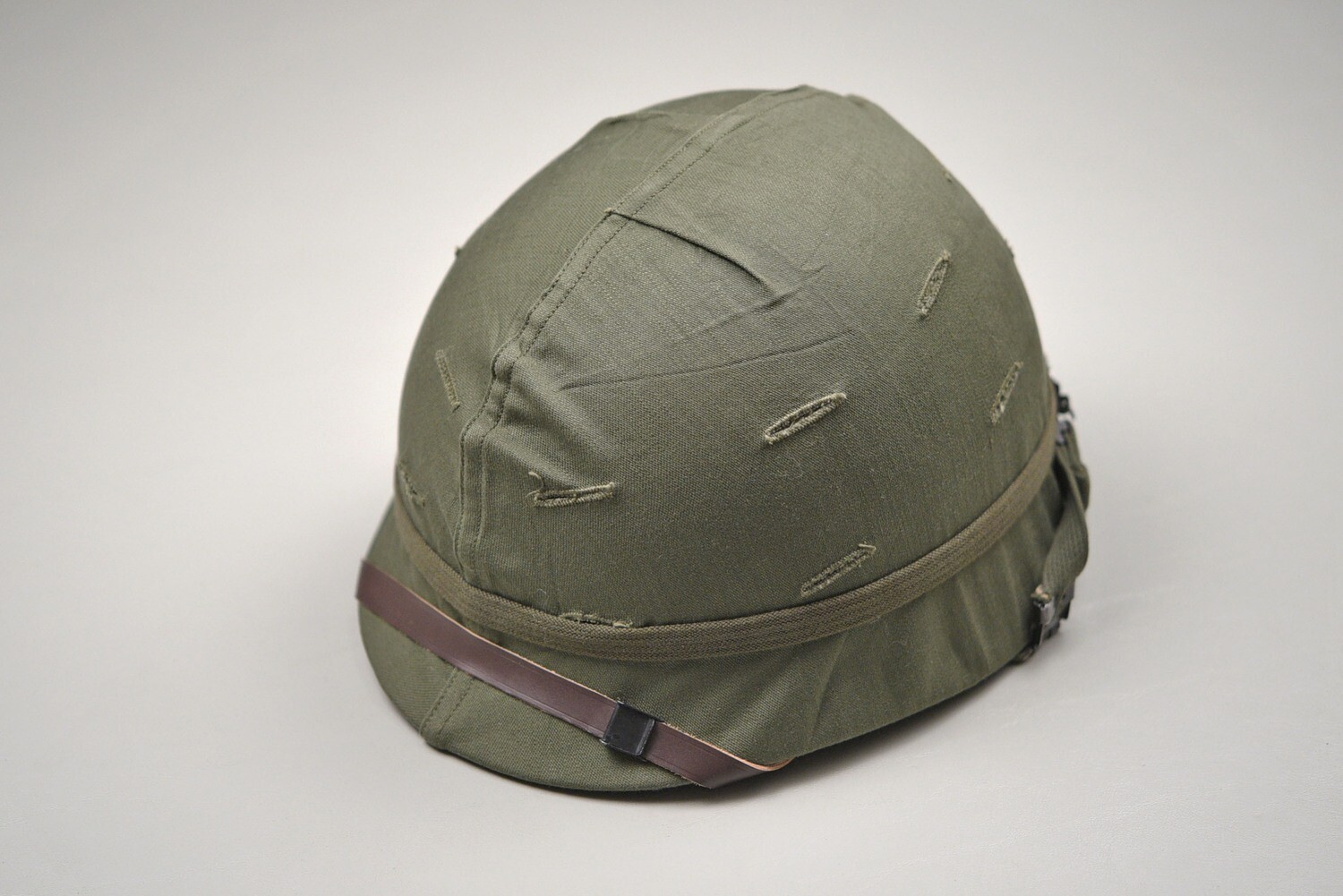 VIETNAM U.S. M1 STEEL HELMET w/EARLY GREEN CAMOUFLAGE COVER &amp; HELMET BAND